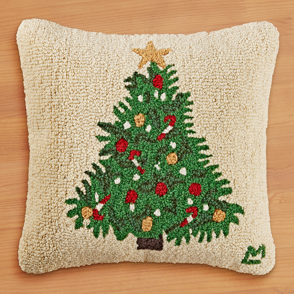 Chandler 4 Corners 18" Hooked Pillow, Elegant Tree