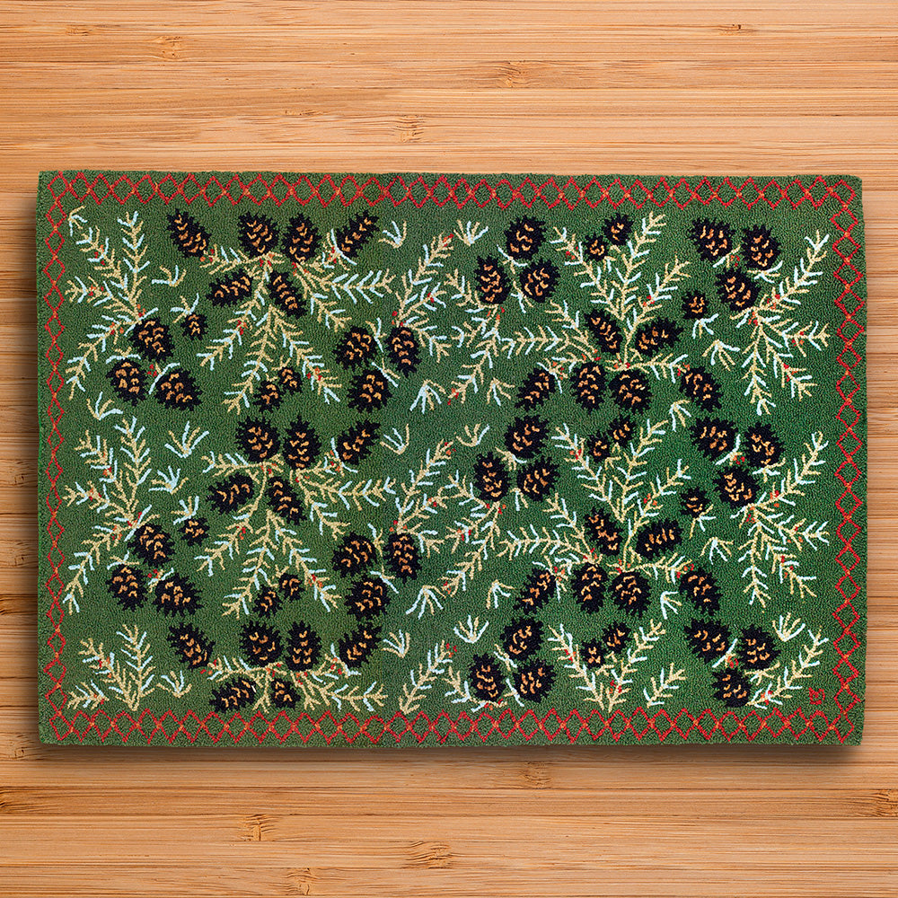 Chandler 4 Corners 4' x 6' Hooked Rug, Diamond Pinecone